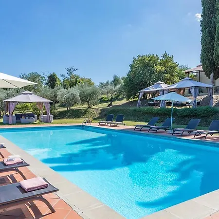 Villa Villalta 18&2, Emma Arezzo