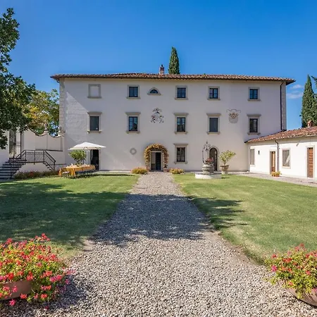 Villa Villalta 18&2, Emma Arezzo