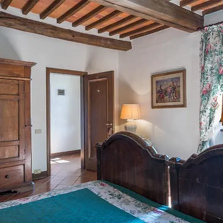 Villalta 18&2, Emma Arezzo